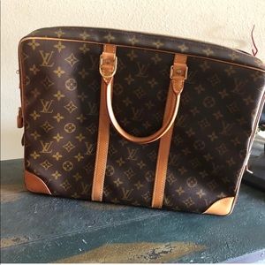 💕💕Authentic Louis Vuitton Porte Documents💕💕